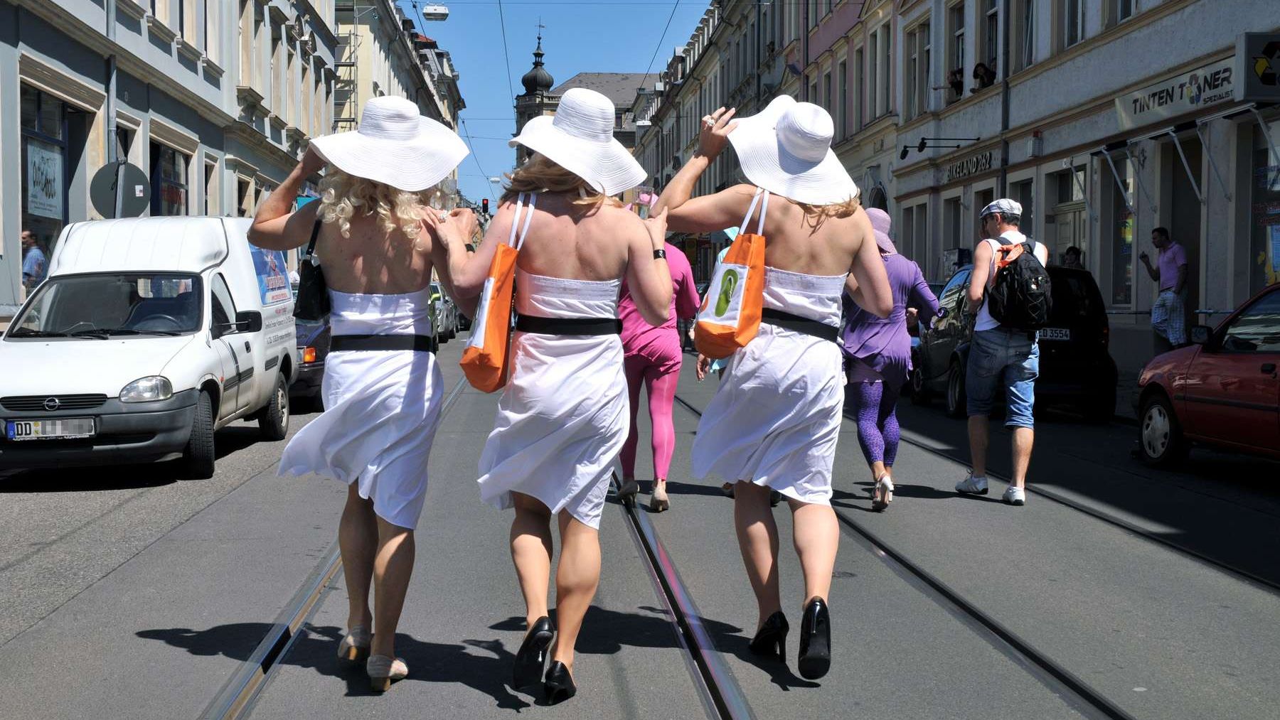 Christopher Street Day: Große Demo In Berlin